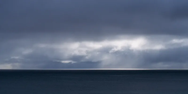 Horizon line, Falmouth Bay. 2021.
